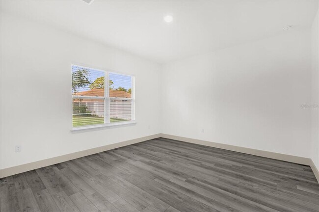 Building Photo - 4717 SW 166th Ln