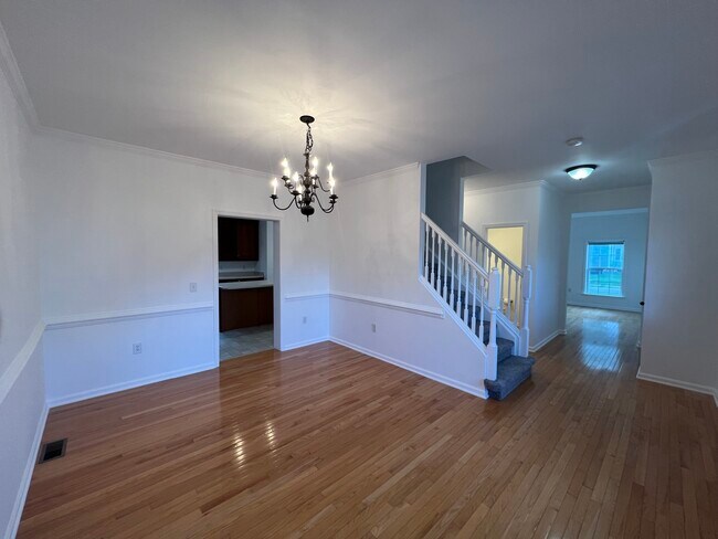 Building Photo - 43 Carlsbad Dr