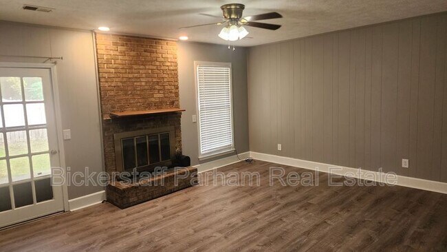 Building Photo - 5332 Olliff Ln