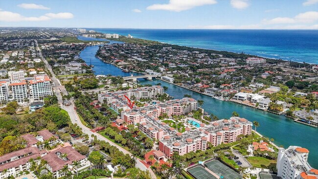 Building Photo - 120 SE 5th Ave