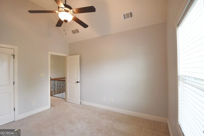 Building Photo - 606 Blackburn Ln