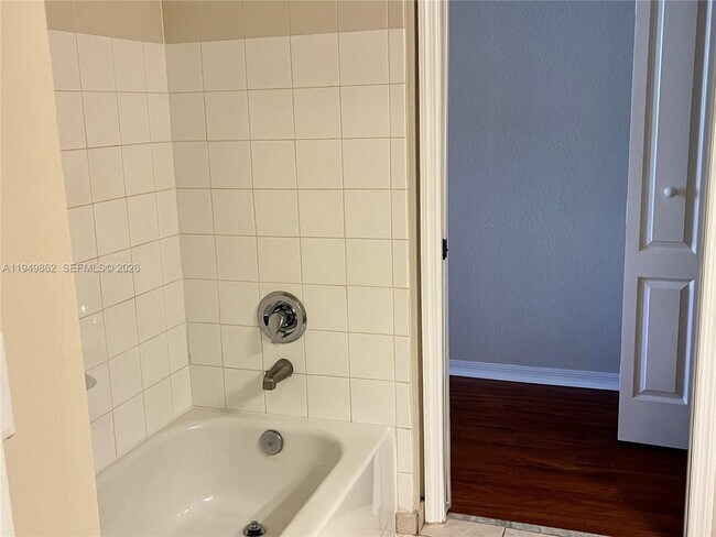 Building Photo - 11016 Legacy Dr