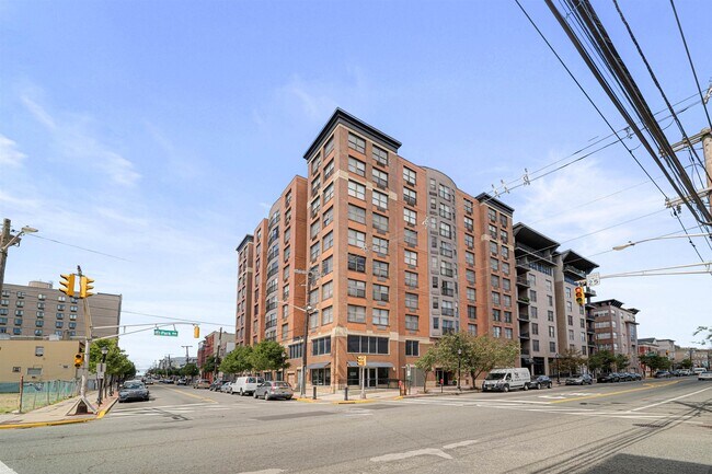 Primary Photo - 4301 Park Ave