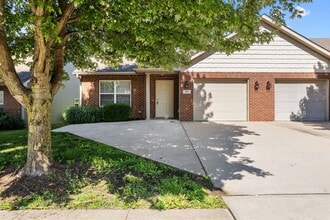 Building Photo - 701-703 Glenstone Dr.