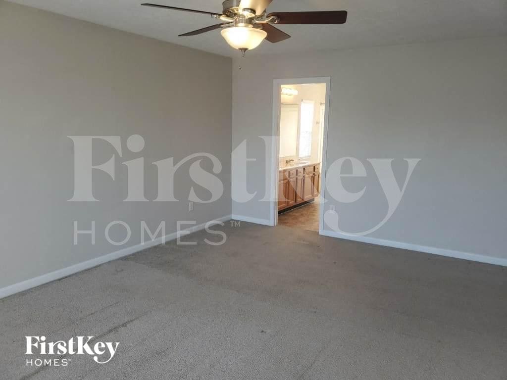 Building Photo - 5606 Beechtree Ln