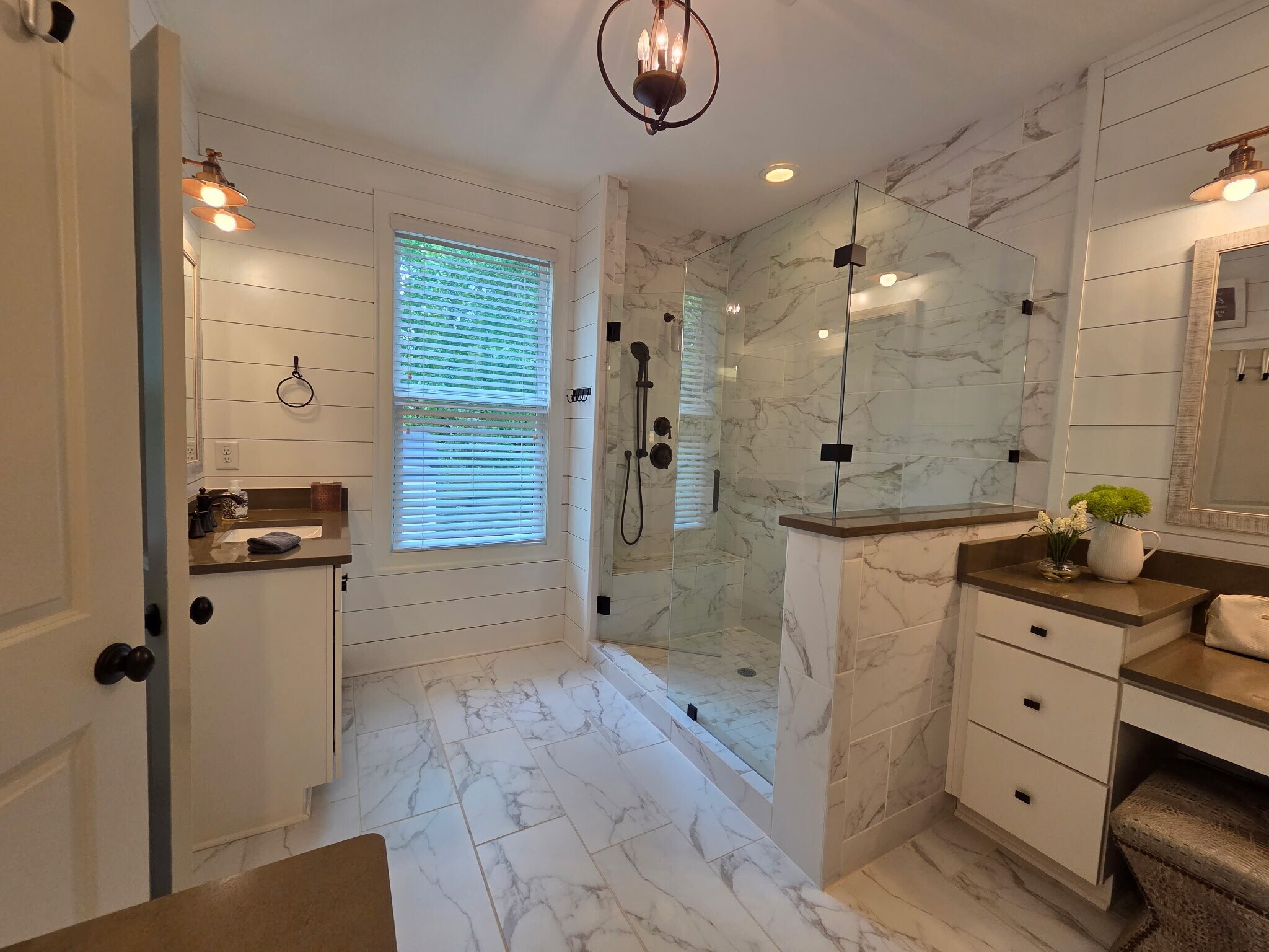 Oversized shower in primary bath - 423 Johnson Ct