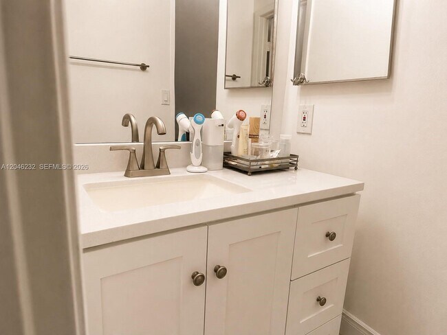 Building Photo - 7954 NW 41 Ct