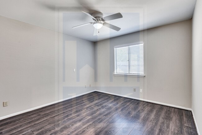 Building Photo - 7302 Waldon Dr