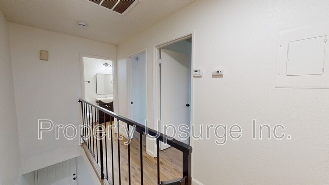 Building Photo - 2666 Alamo Dr