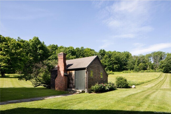 Building Photo - 6-8 Old Killearn Rd