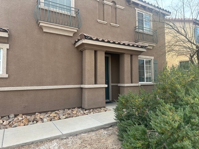 Building Photo - Henderson!!! Community: Cadence!! 4 Bedrooms!!! Bed & Full bath downstairs!! Loft/computer area u...
