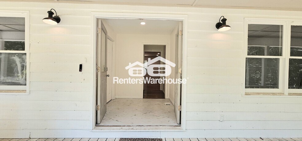 Building Photo - 10500 Rivertown Rd