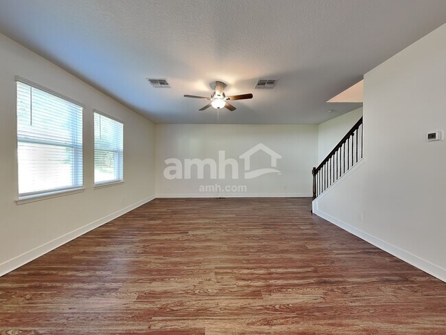 Building Photo - 1336 Mount Logan Dr