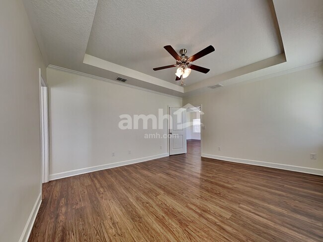 Building Photo - 970 Sunny Stroll Dr