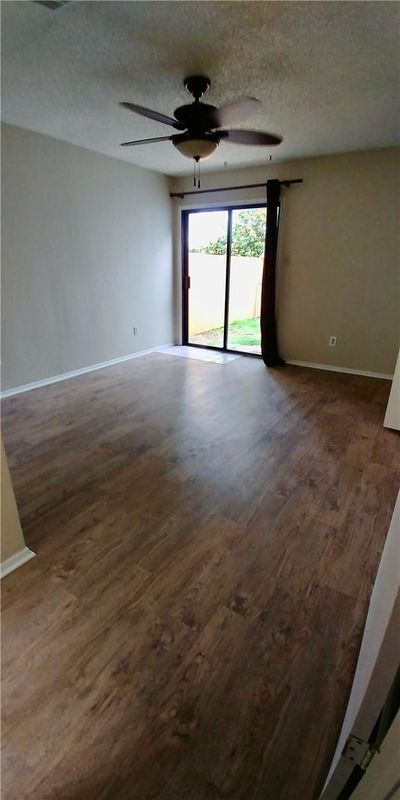 Building Photo - 2305 Dowd Ln