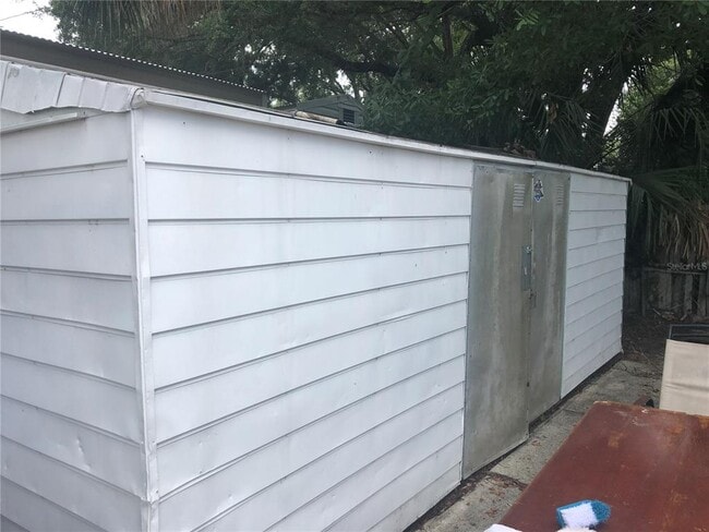 Building Photo - 2107 E Crawford St