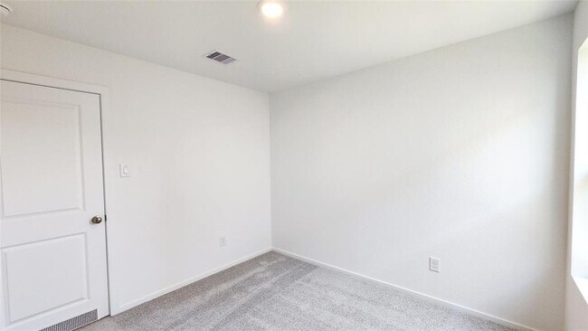 Building Photo - 28759 Texas Plns Dr