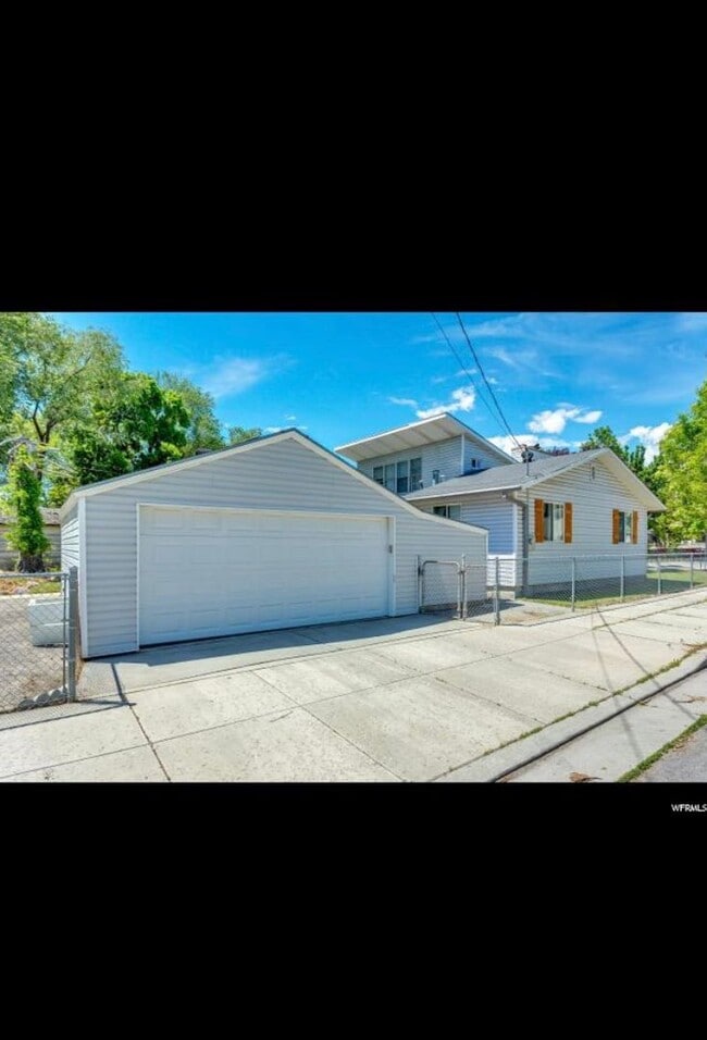 Building Photo - ***COMING SOON*** Beautifully Updated Two-Story Home with Detached 2-Car Garage!