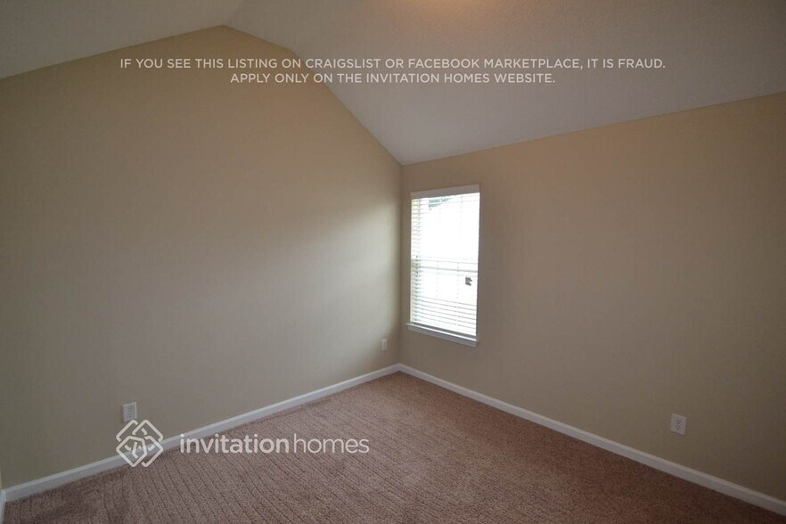 Building Photo - 2333 Creel Rd