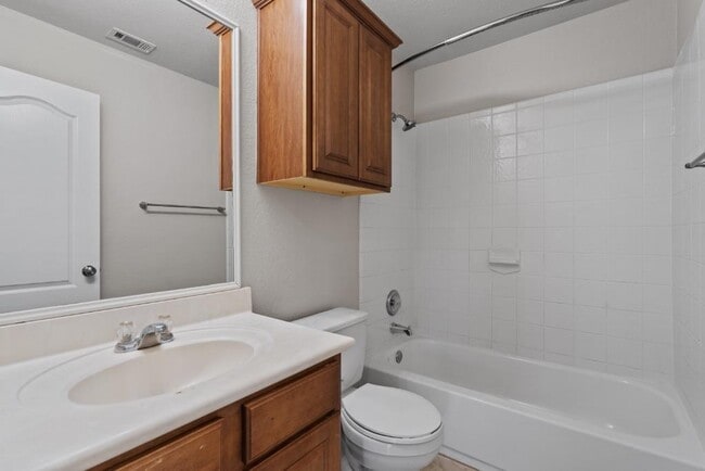 Building Photo - 3417 Savage Springs Dr