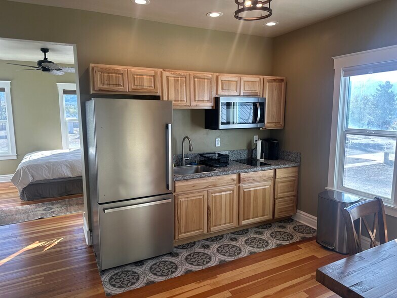 Building Photo - 1309 Michigan Ave