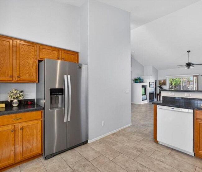 Building Photo - GORGEOUS home in the heart of Gilbert!