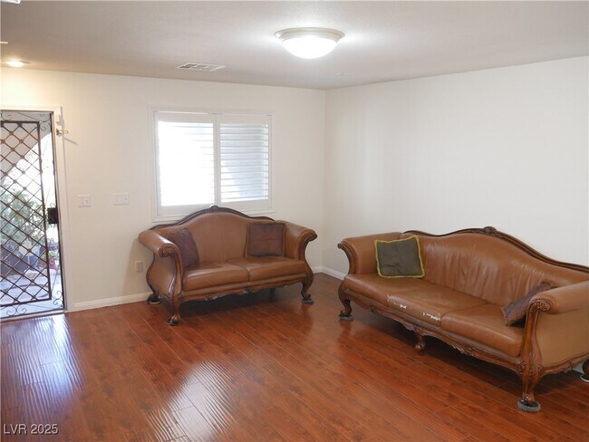 Building Photo - 6051 W Dewey Dr