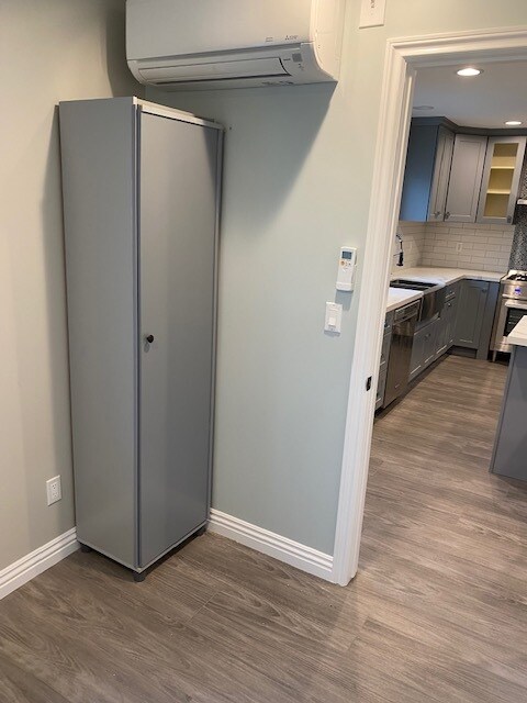 Building Photo - 148 Galsworthy St