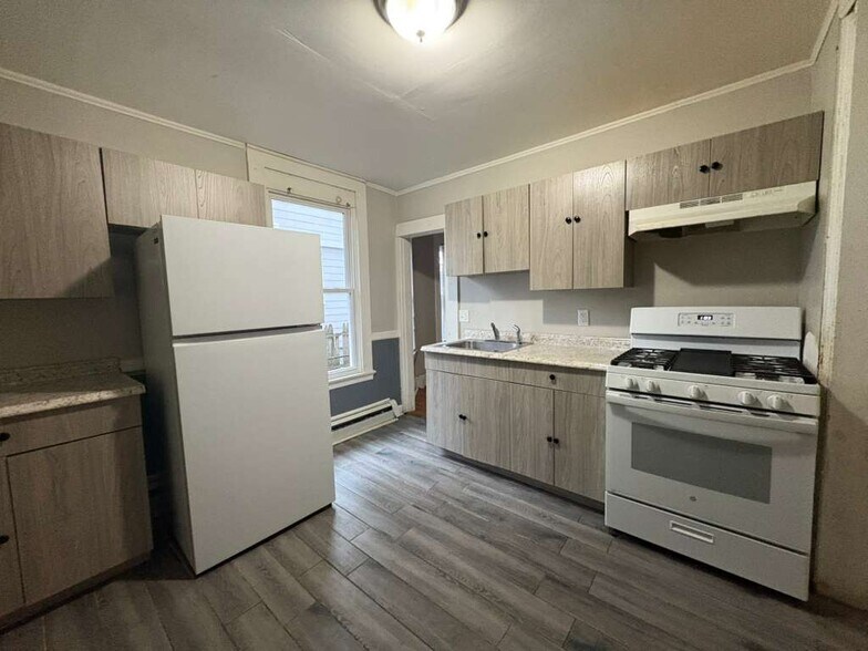 Building Photo - 457 Edgewood Ave