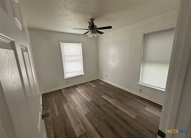 Building Photo - 1104 Duncan Ave