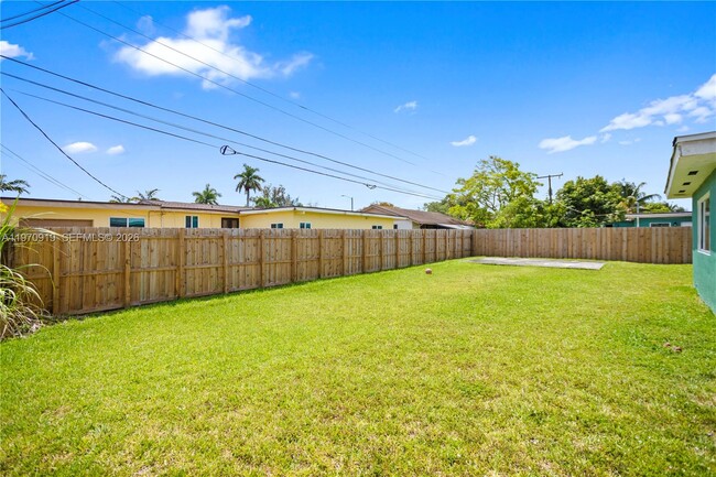 Building Photo - 1831 SW 97th Terrace