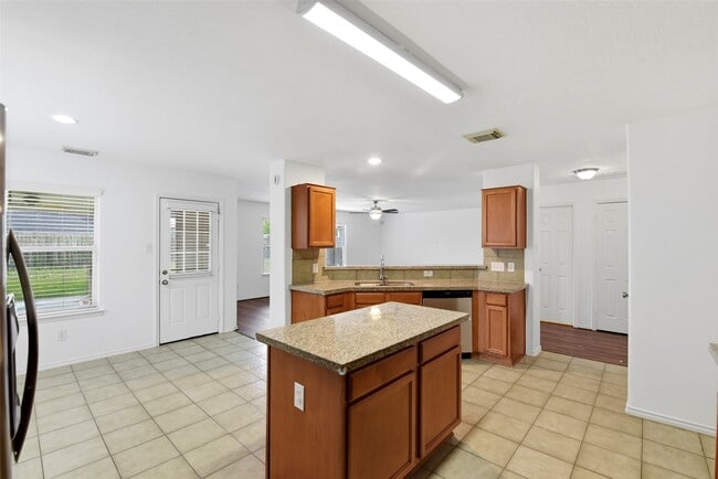 Building Photo - 5342 Gibralter Pl