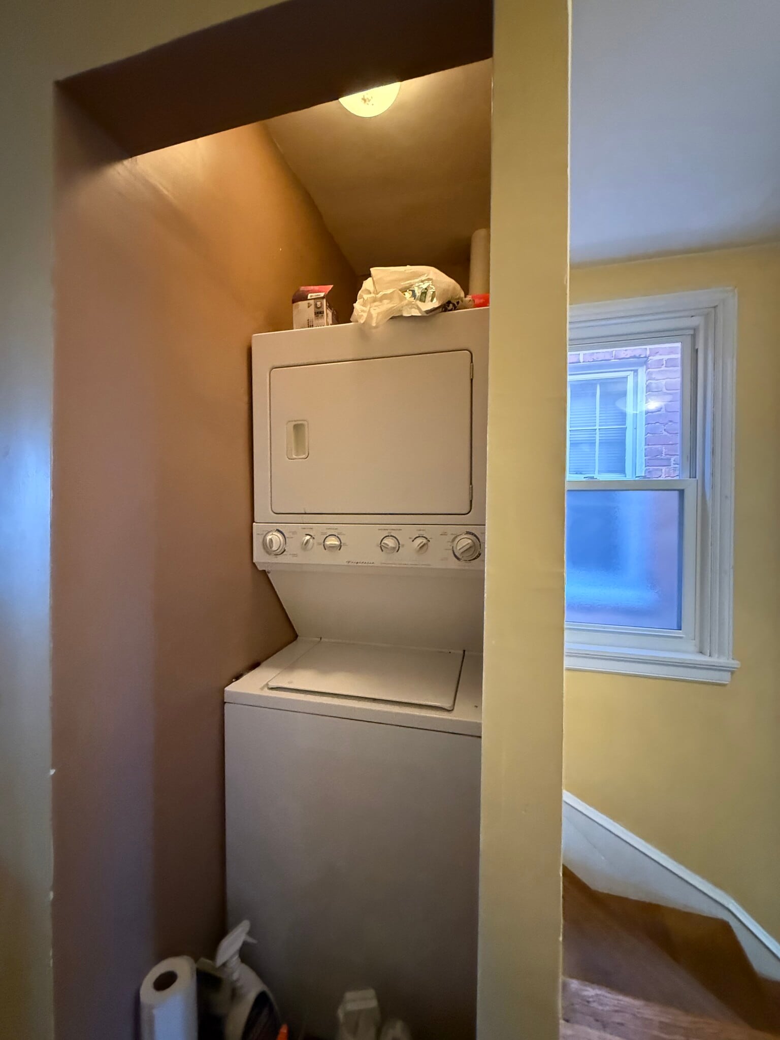 W/D on 2nd floor - 2904 Parkwood Ave