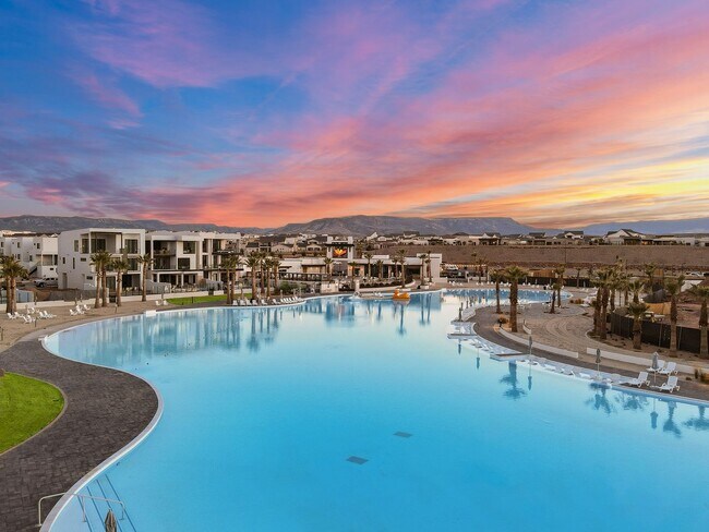 Building Photo - Lagoon Living! 3 Bedroom Townhome with Res...