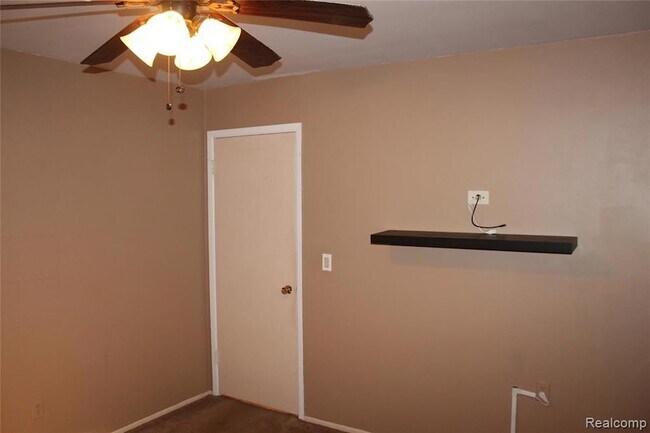 Building Photo - 26309 Seven Mile W