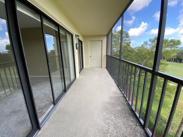 Building Photo - 3300 Cove Cay Dr