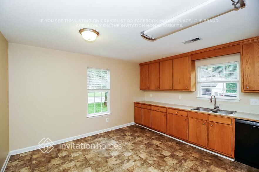 Building Photo - 2038 Samantha Dr