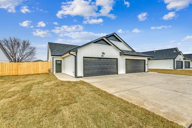 Primary Photo - 3509 W 45th St S