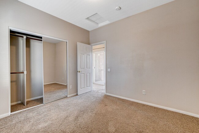 Building Photo - Summerlin Home - 3 Bedrooms + Small Loft +...