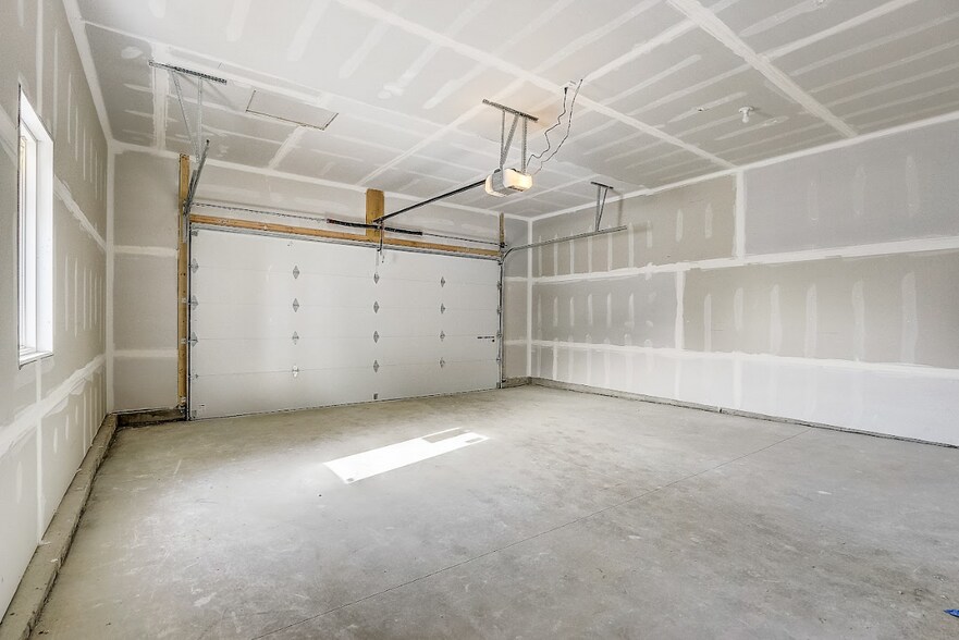 Building Photo - 6549 Pleasant Prairie Dr