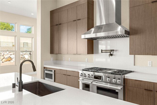 Building Photo - 11014 Horizon Ledge Ave