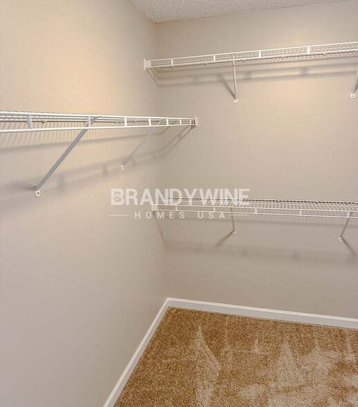 Building Photo - 6202 Hickory Ln Cir