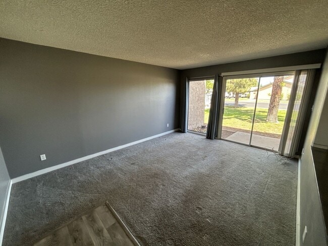 Building Photo - 4501 W Continental Dr