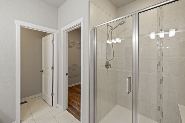 Building Photo - 5255 Big Johnson Dr