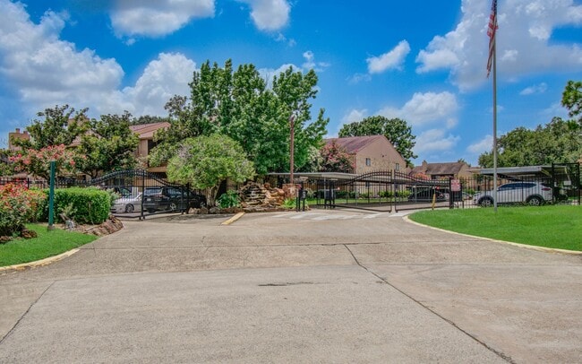Building Photo - 10555 Turtlewood Ct