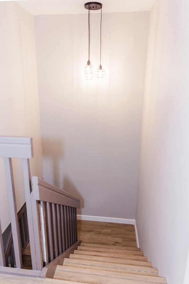 Building Photo - 2936 SW 22nd Cir