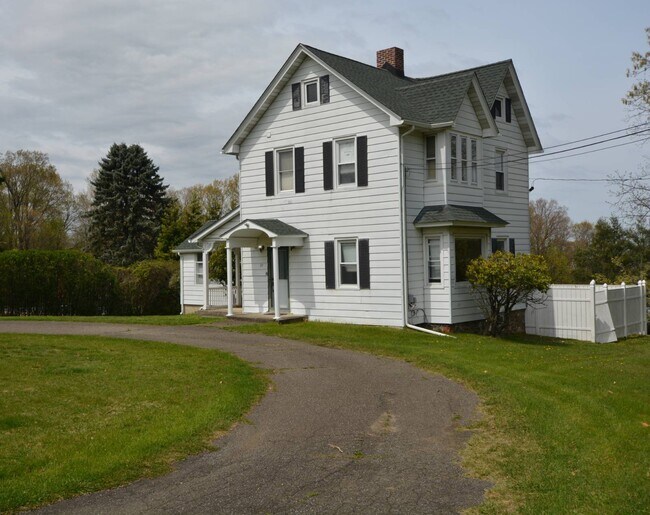 Primary Photo - 99 Bayview Ave