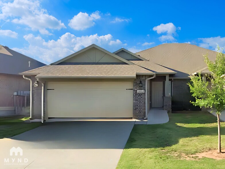 Primary Photo - 1012 Merlin Dr