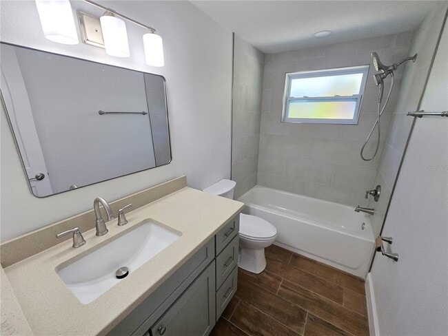 Building Photo - 5702 Carissa St