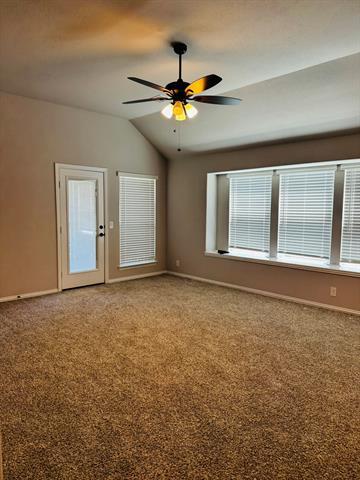 Building Photo - 2909 Parkwood Cir